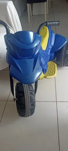 Moto elétrica infantil 