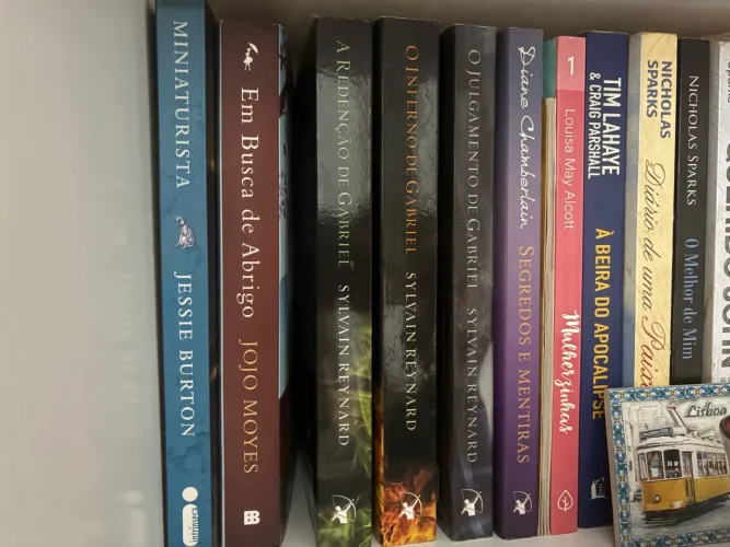 Livros por 10 reais 