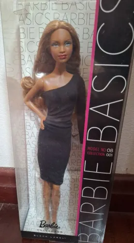Barbie Basics black Label model 08 collection 001 Nova, lacrada na caixa
