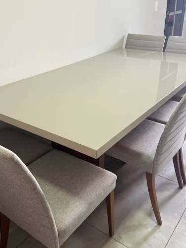 Mesa de jantar com 6 cadeiras