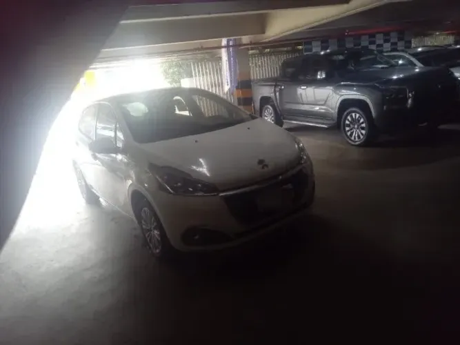 Peugeot 208 Allure 1.2 Flex 12V 5P Mec. 2019