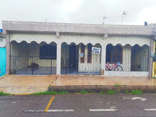 BARBADA, VENDO CASA DE 5/4 C/GARAGEM E QUINTAL. PROX AO COLINA NA CIDADE NOVA 5