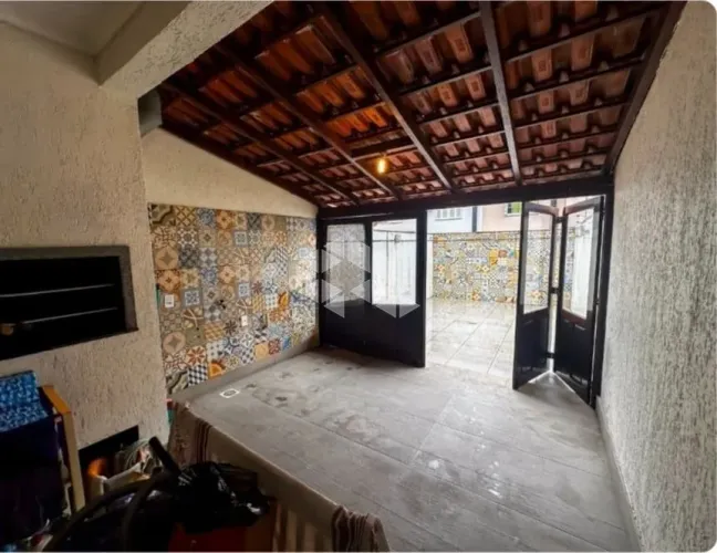 casa sobrado com 106.00m2 , 03 dormitórios e 2 vagas de garagem, à venda no bairro Jardim