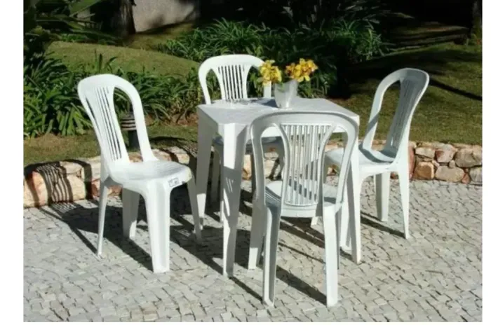 Jogo de mesa plástica