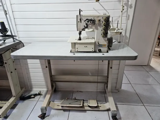 Máquina de costura Galoneira 5 fios Industrial Bracob BC 4000-5 REVISADA