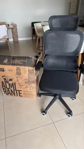 Cadeira de Escritório Ergonômica Almirante (Mesh Preto) - Nova, Nunca Usada
