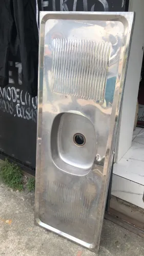 Pia de inox medindo 1.50