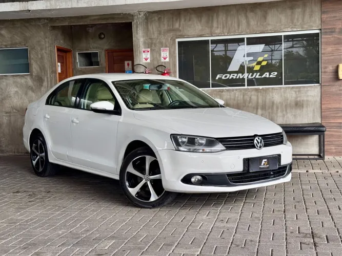 Volkswagen Jetta Comfortline 2.0 T.flex 8V 4P Tipt. 2013