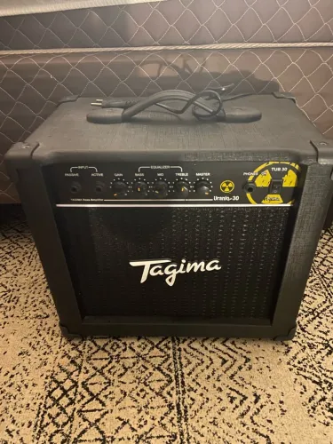 Amplificador de baixo tagima