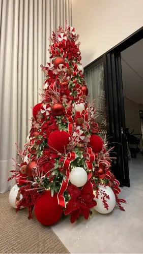 Árvore de Natal 2,70 m completa