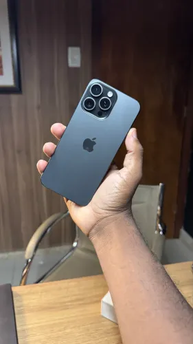 iPhone 15 Pro Max 512GB Seminovo