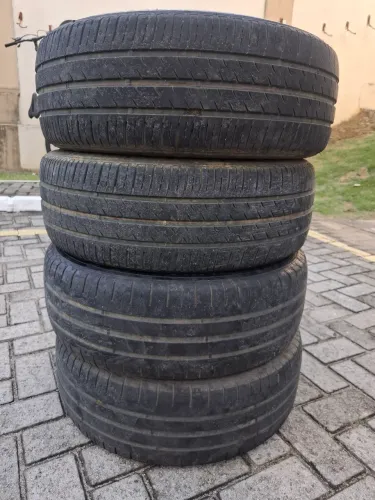 VENDO 4 PNEUS MEIA VIDA 195-60-15