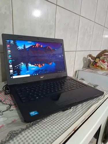 Notebook positivo com 4gb memória, teclado novo, carregador.