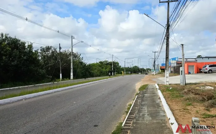 Terreno na Avenida Olavo Montenegro, lado da sombra, plano, 4.500m².