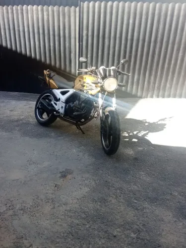 Moto cbx 250 twister