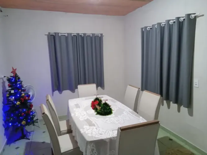 Cortinas black-out 2,80 X 1,50 70 00.temos o varal 20 00