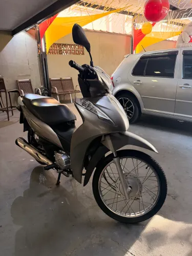 Abaixo da Fipe Biz 110 super conservada único dono só 21000 km
