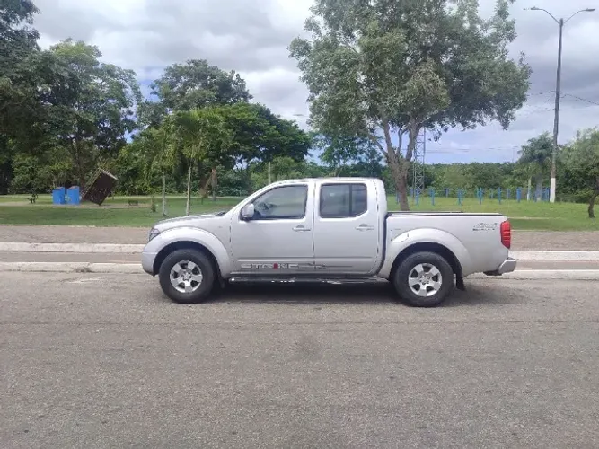Nissan Frontier Se/se Strik CD 4X4 2.5 TB Dies. 2012