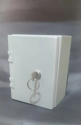 Cofre de Metal com Chave