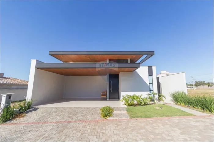 Casa à Venda no Condomínio Green Park