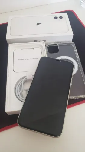 NOVO: Iphone 11 - 64 gb - Branco