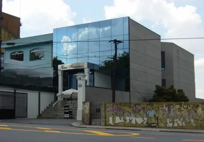 PRÉDIO COMERCIAL NA VILA ROMANA - ZONA OESTE DE SÃO PAULO