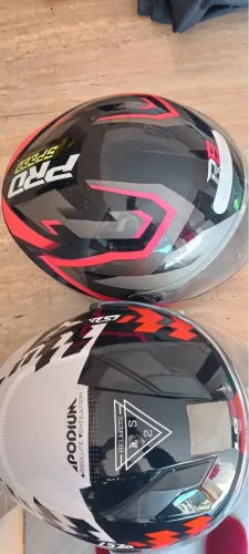 CAPACETE LS2 TAM.58 R$390 + CAPACETE PRO TORK R8 SPEED TAM.56 R$170