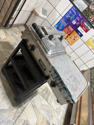 ? CHAPA DE INOX CROYDON À VENDA ?