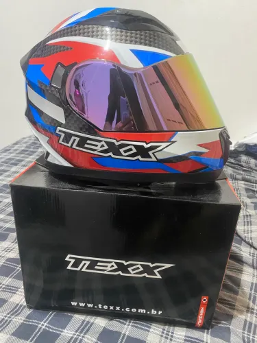 CAPACETE NOVO NA CAIXA
