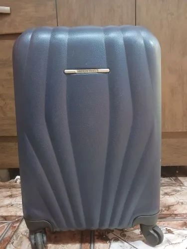 Mala azul média 