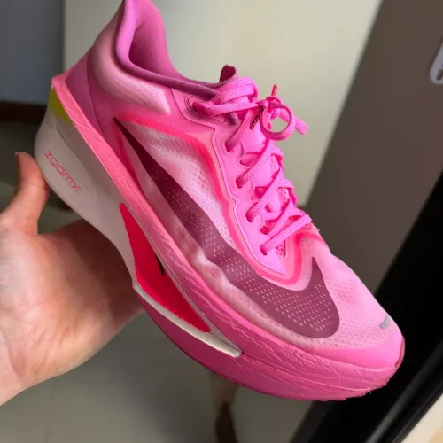 Tênis Nike zoom fly 6