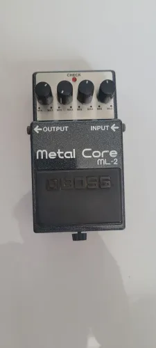 Pedal de distorção ML2 da BOSS + Pedal afinador da Joyo + Pedal de delay
