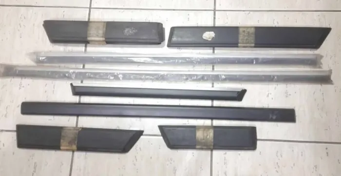 Frisos externos Novos Vw Ford Gm Fiat variados décadas 70/80/90