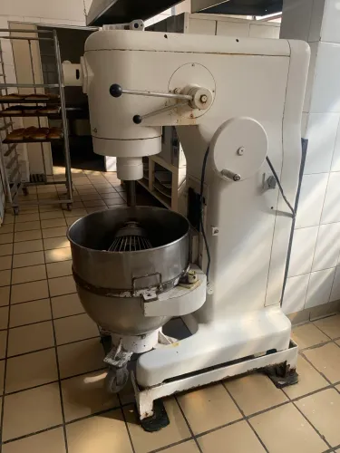 Batedeira Planetária Industrial Amadio 80 Litros
