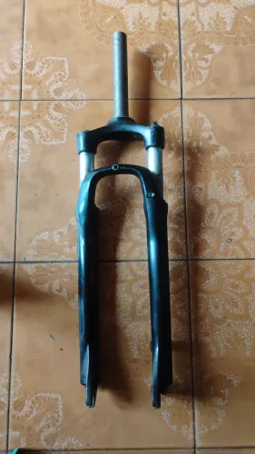 Vende-se suspensão MTB Sr Suntour X cm30 100mm 