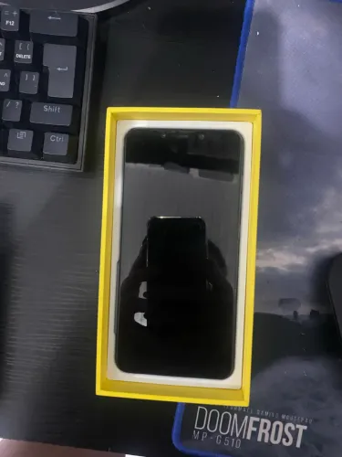 XIAOMI POCOPHONE F1 com 128G
