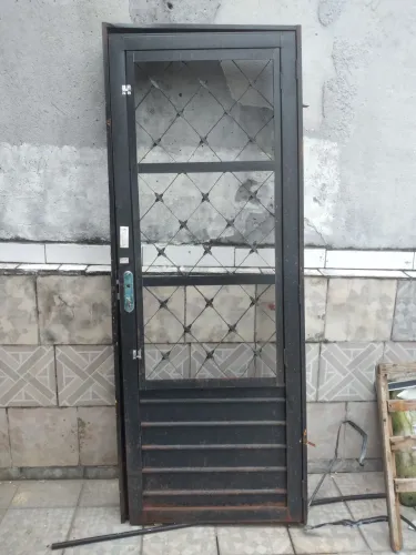Porta de alumínio