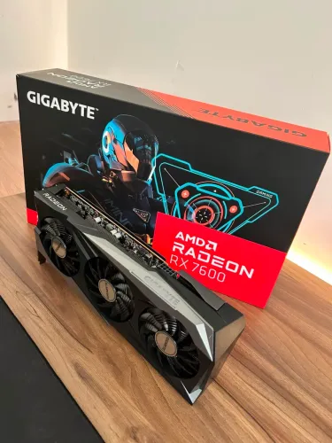 Placa de vídeo RX7600