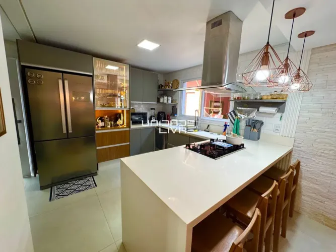 Casa a venda - Vila Oliveira, 3 dorms, área gourmet, 168m2 - R$810 mil