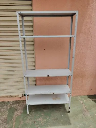 Prateleira de aço 