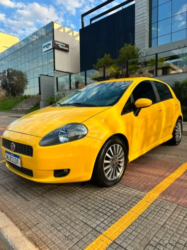 Fiat Punto Sporting 1.8 Flex 8v/16v 5P 2010