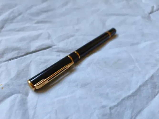 Waterman Laureate Caneta Tinteiro - Corpo Metal Pena Gold F