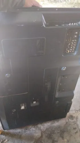 Tv para tirar peças