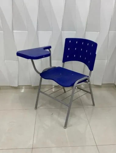 Cadeira escolar varias cores em atacado e varejo pronta entrega