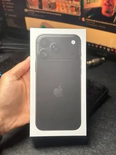 iPhone 18 Pro Max Preto - 256 GB - Na caixa.