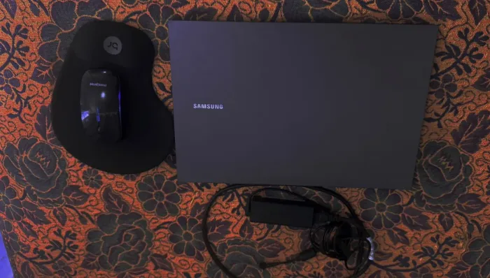 Samsung Book Celeron-6305, 4G, 256GB SSD, Intel UHD, 15.6"FHD, W11