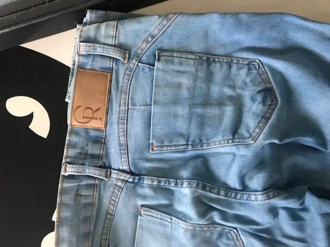 Calças jeans novas