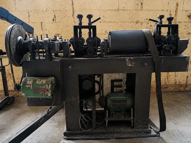 maquina de fabricar malha pop, tela pop ( malha de ferro)