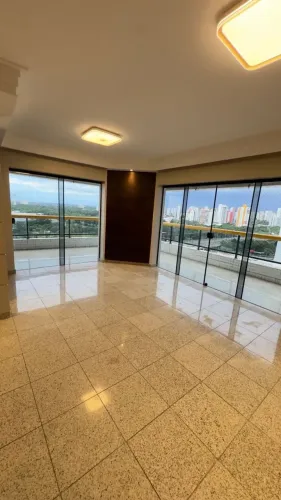 Oportunidade, apartamento de 240 m², 01 por andar no B. Ilhotas.
