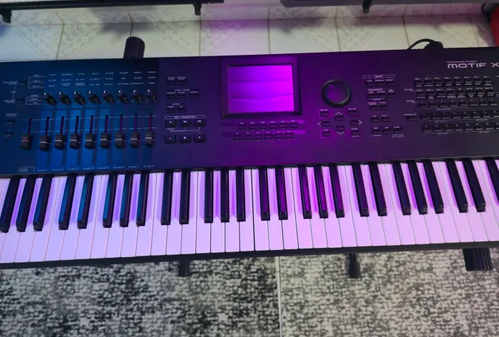 Teclado Motif XF 7 (Com memoria Flash 1gb)